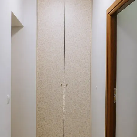 Modern | 6 Guests, Parking/tram Apartamento Cracóvia