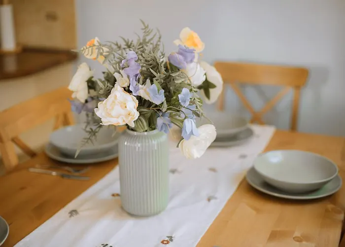 Modern | 6 Guests, Parking/tram Krakau