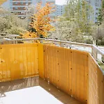 Modern | 6 Guests, Parking/tram شقة كراكوفيا