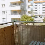 Modern | 6 Guests, Parking/tram Apartamento