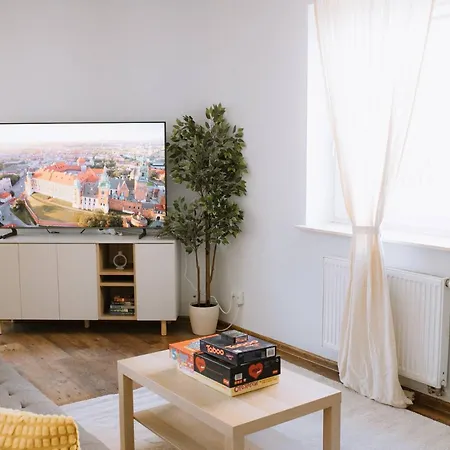 Modern | 6 Guests, Parking/tram *