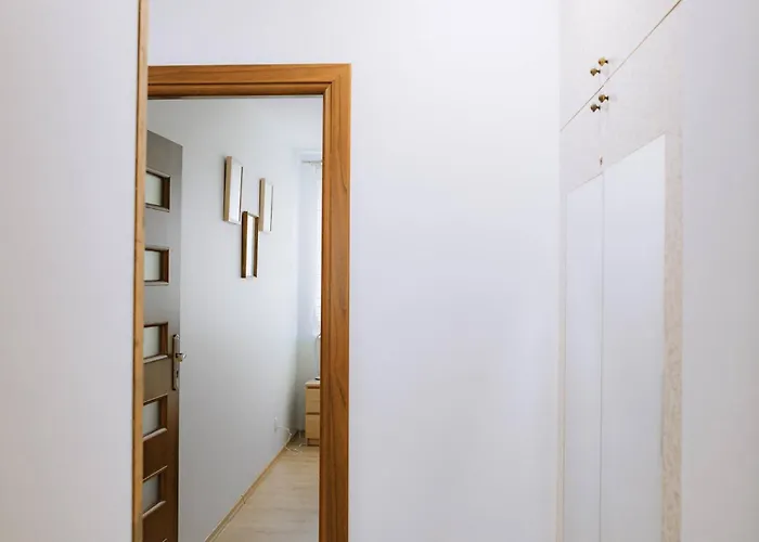 Modern | 6 Guests, Parking/tram Apartment Krakow