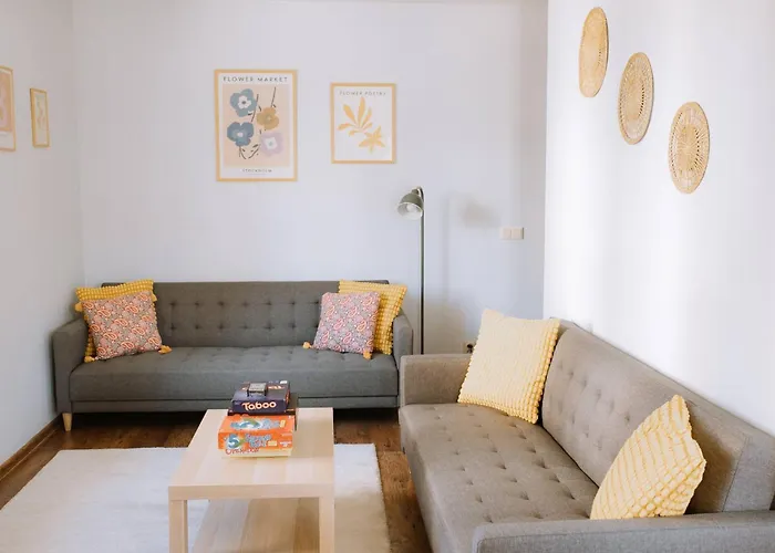 Modern | 6 Guests, Parking/tram