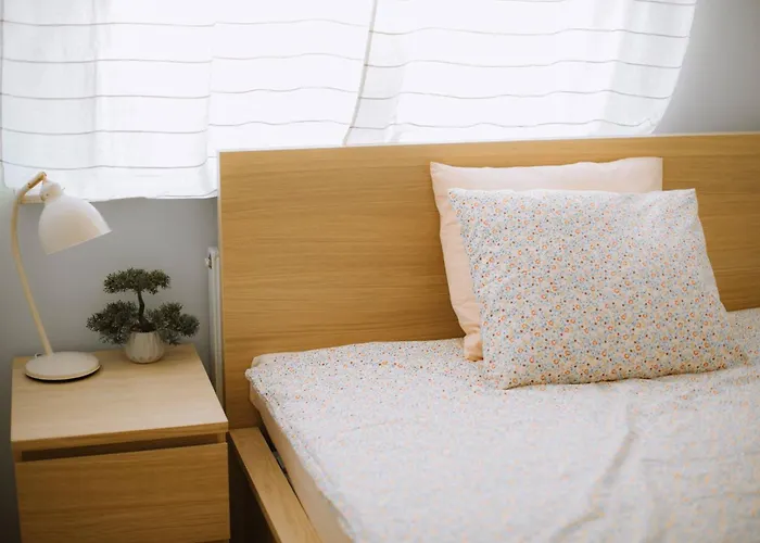 Modern | 6 Guests, Parking/tram