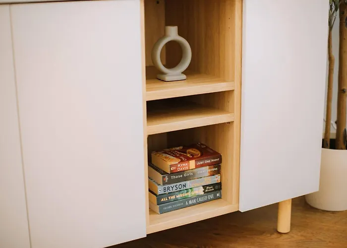 Modern | 6 Guests, Parking/tram *