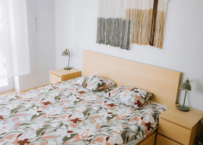 Modern | 6 Guests, Parking/tram Appartamento