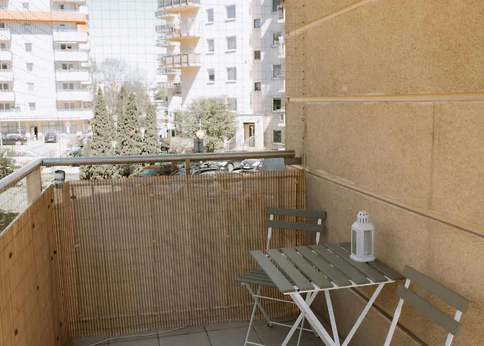 Modern | 6 Guests, Parking/tram Appartamento